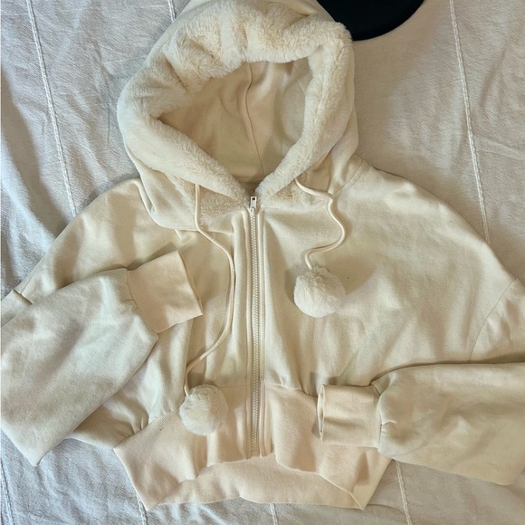 Hollister and BDG cropped hoodie bundle size small adults and large junior - Picture 7 of 7